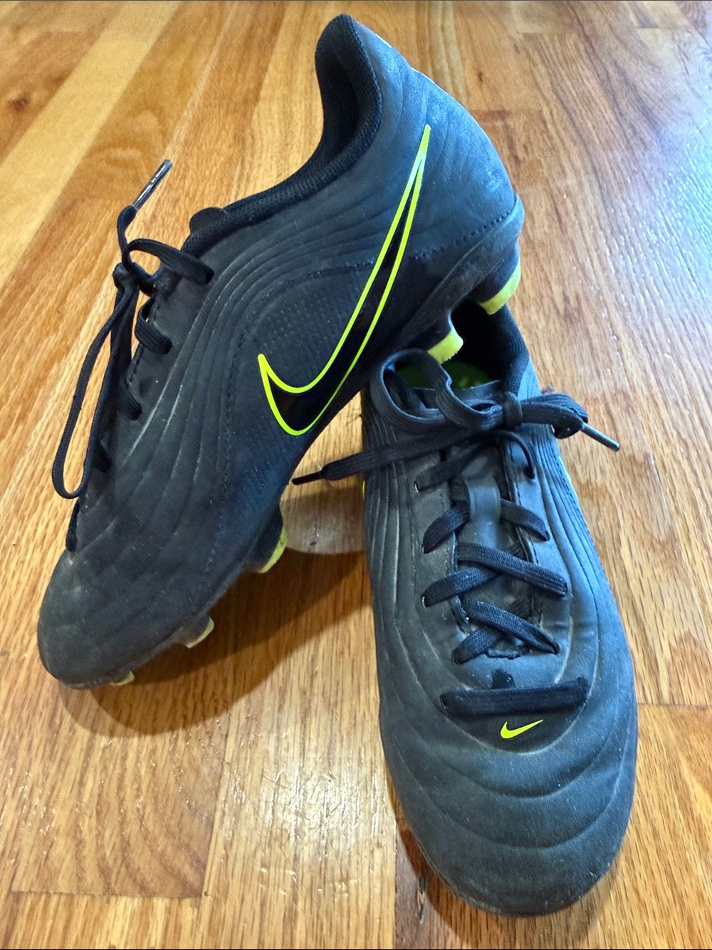 Nike Tiempo Youth Size 2 Black Soccer Cleats with Neon Yellow Swoosh
